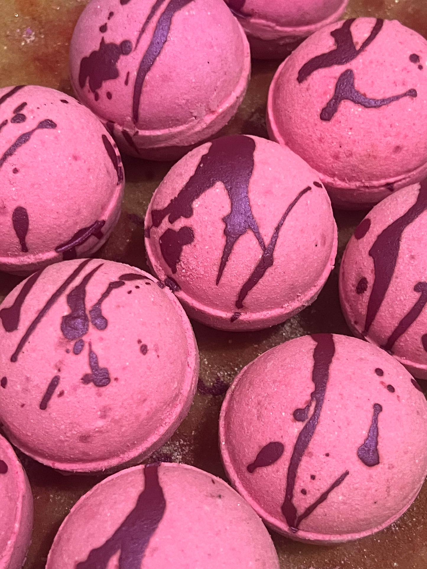 Pink sugar bath bomb 200gm